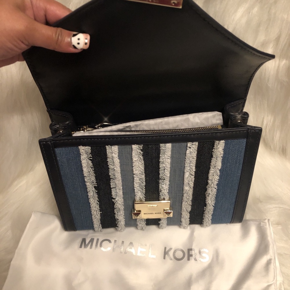 Crossbody purse / shoulder bag